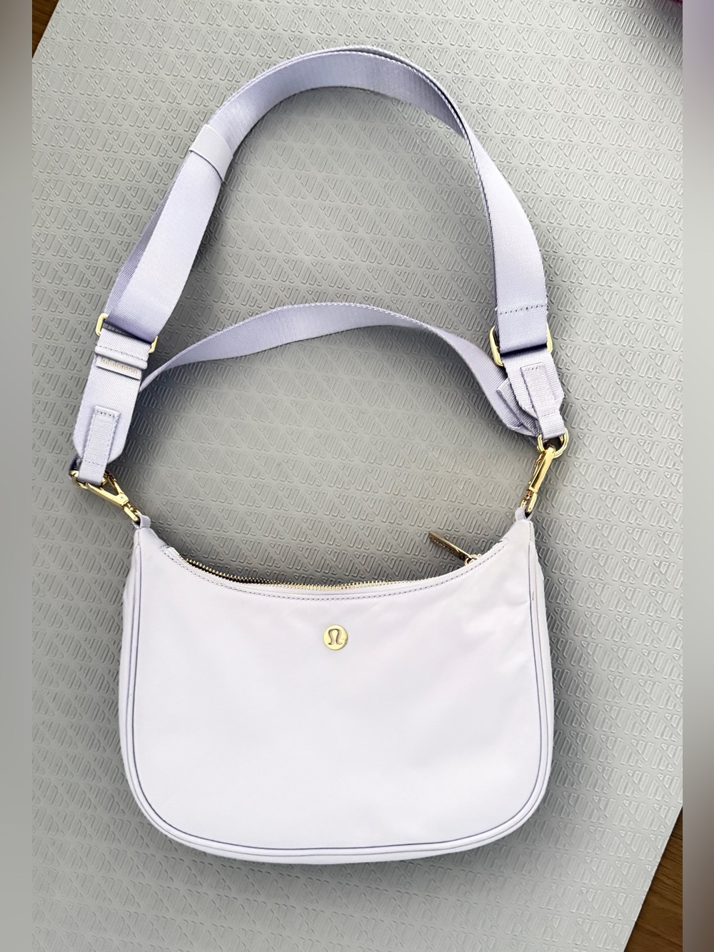City Essential Small Shoulder Bag